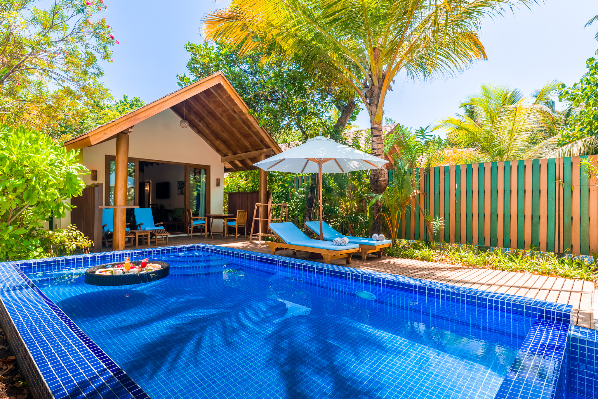Deluxe Beach Pool Villas