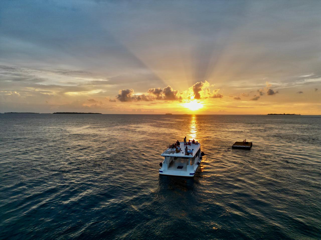 reethi faru resort gallery image 52