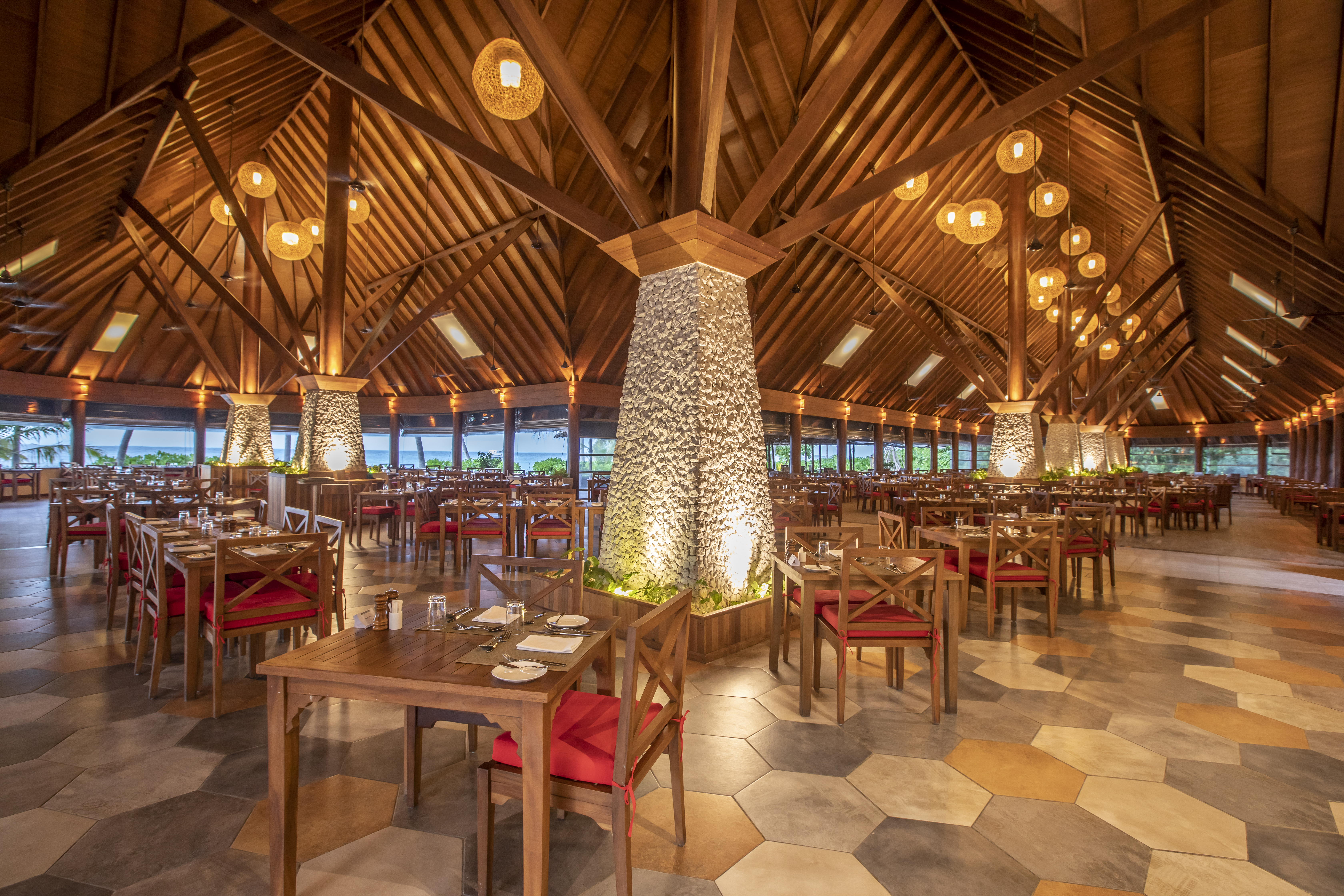 What to Expect from an All-Day Dining Experience at Vakaru Restaurant